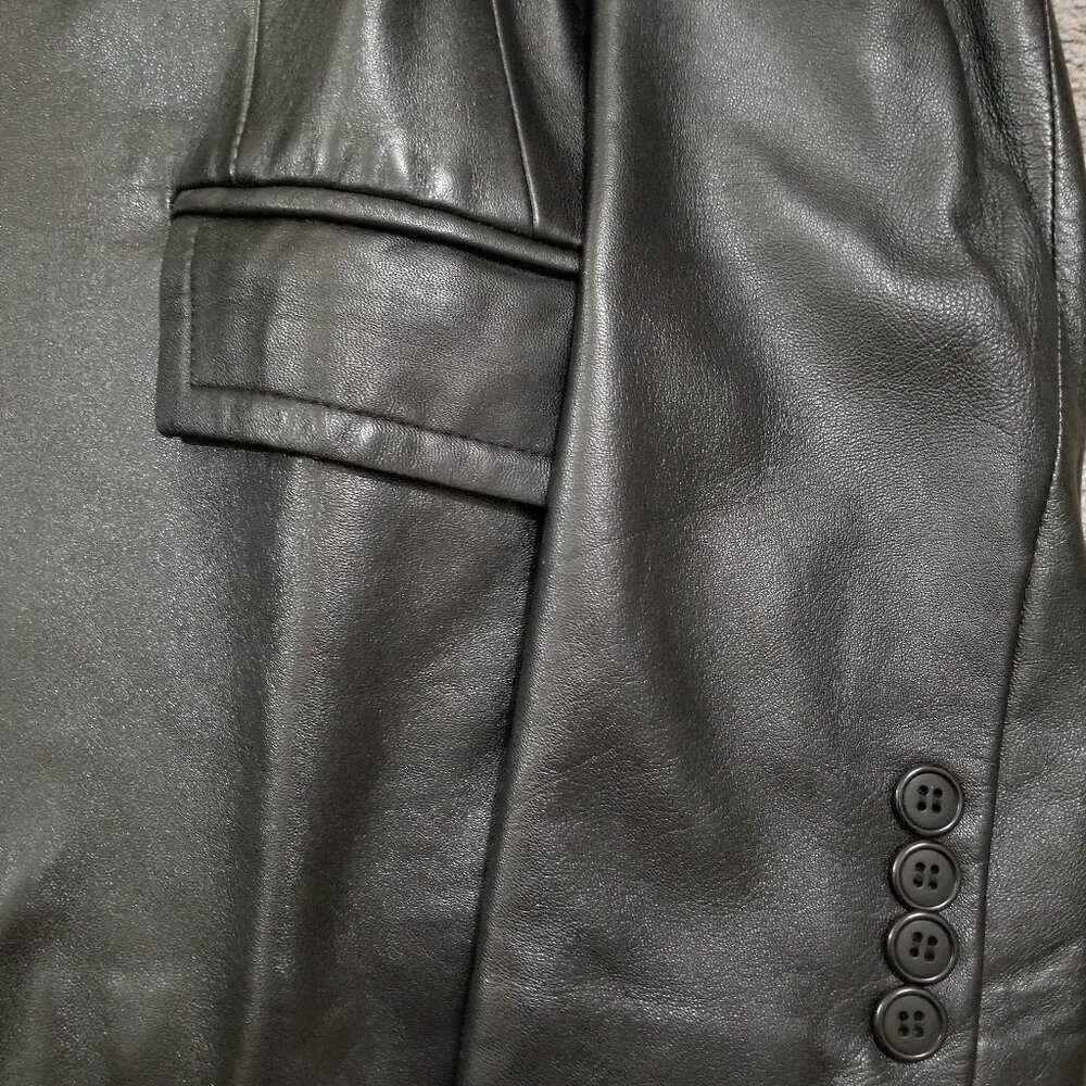 BCBG Maxazria 100% leather jacekt in black, size 2. - Picture 8 of 12